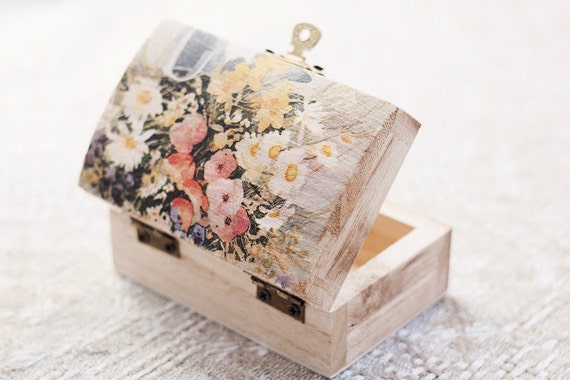 Small wooden box Wildflowers Gift ideas wedding