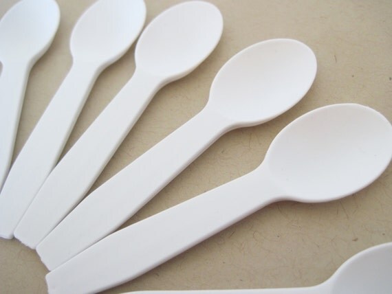 25 White Mini Plastic Taster Spoon-Mini White Plastic Spoons-Mini Ice Cream Spoons-Mini Plastic Dessert Spoons-White Plastic Spoons Il_570xn