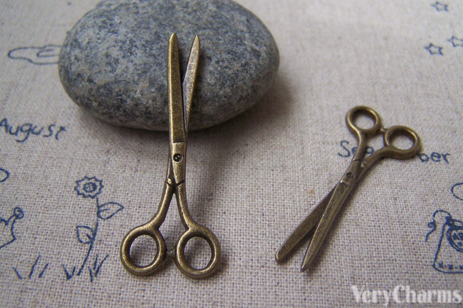 Long Scissors Antique Bronze Barber Shop Scissors Charms