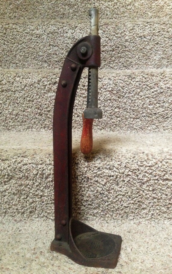 Vintage 1920's EVEREDY Bottle Capper Wine by HurtubiseTrading