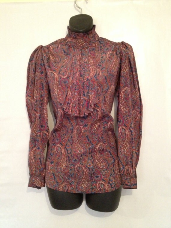 Vintage unique paisley womens shirt by QueSeraVintageGoods on Etsy