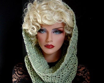 Infinity Scarf, Green Cowl, Mens Scarf, Womens Scarf, Mint Green, Neckwarmer Hood, Green Scarf, Winter Accessories, Winter Fashion, Circle