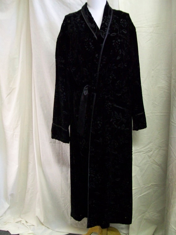 Black Silk Wrap Around Boudoir Robe Dressing by northwoodscabin