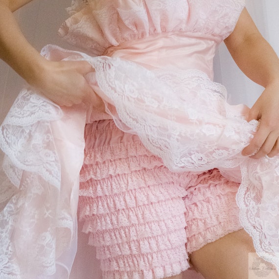 1950's Vintage PINK Ruffle Bottoms / Bloomers / Shorts