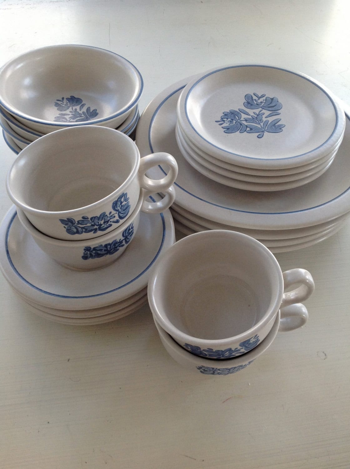 Vintage PFALTZGRAFF YORKTOWNE Dinnerware SET