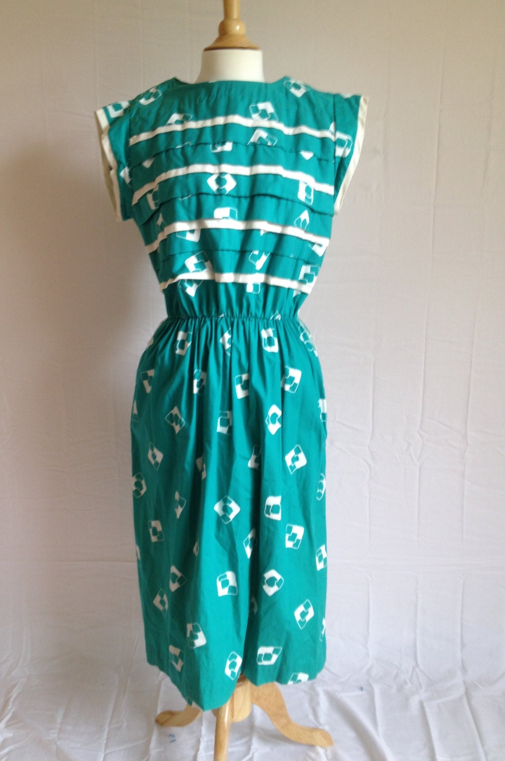Vintage 1960s Teal and White Dress Size 14 by VintageOutoftheAttic