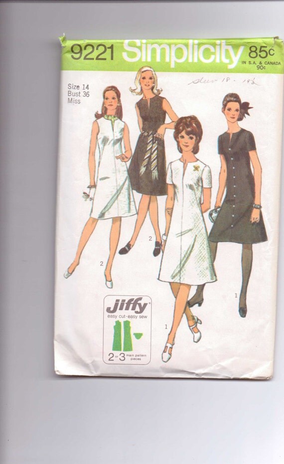 Simplicity Sewing Pattern 9221 Miss Petites and Misses Jiffy Dress Vintage 70s Size 14