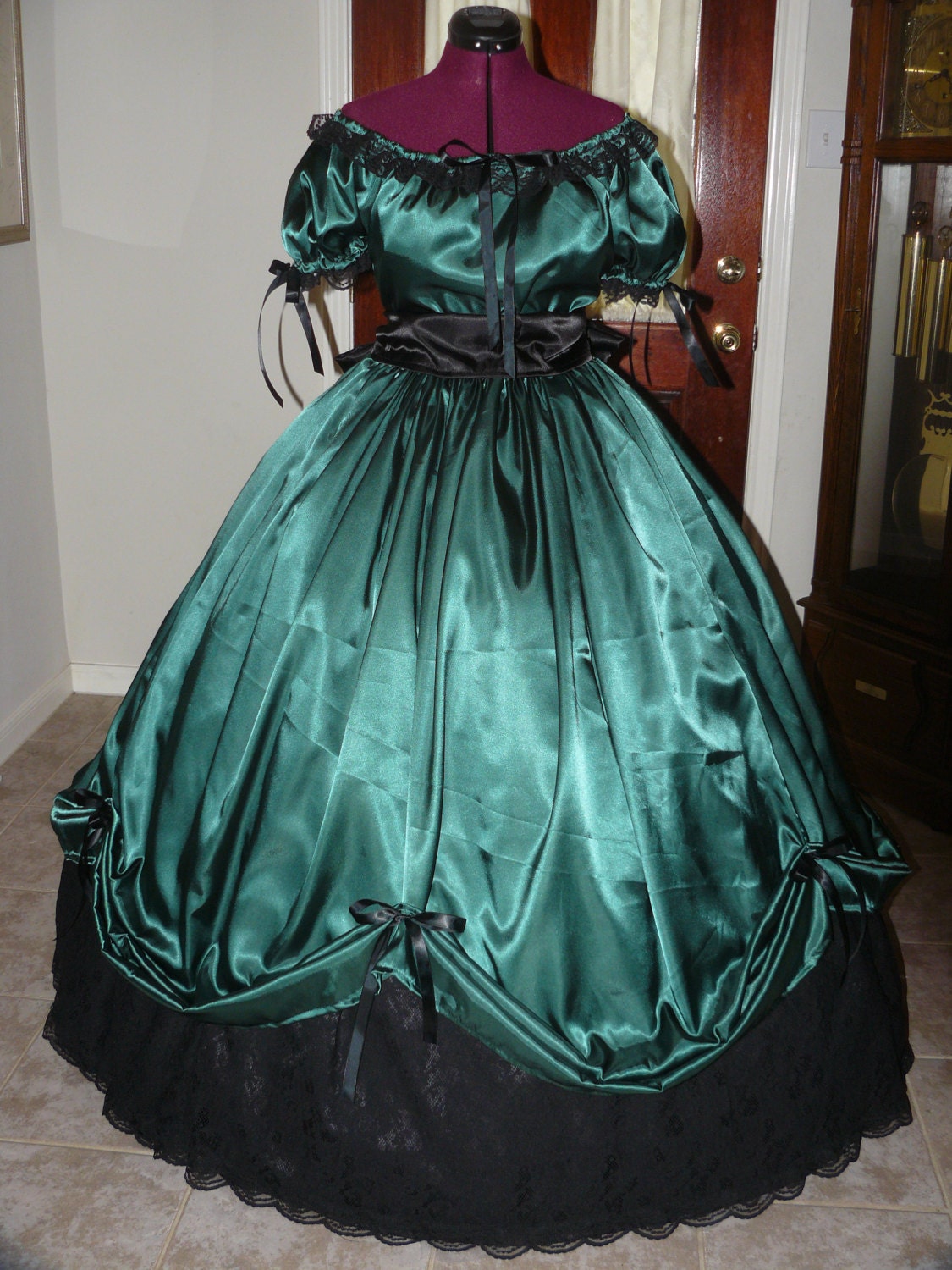 Civil War Reenactment Ladies or Juniors Ball Gown Sizes