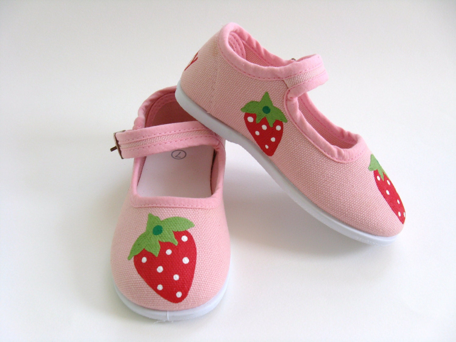 Girl's Strawberry Shoes Pink Mary Janes Strawberry