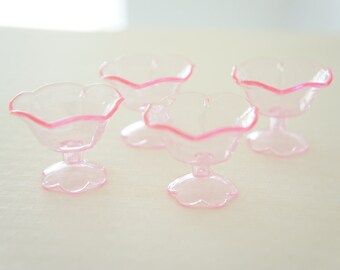 4 pcs Sundae Cup Charm (H27mm) Light Pink