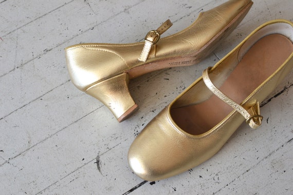 60s mary jane shoes / 1960s shoes / Goldie mary janes