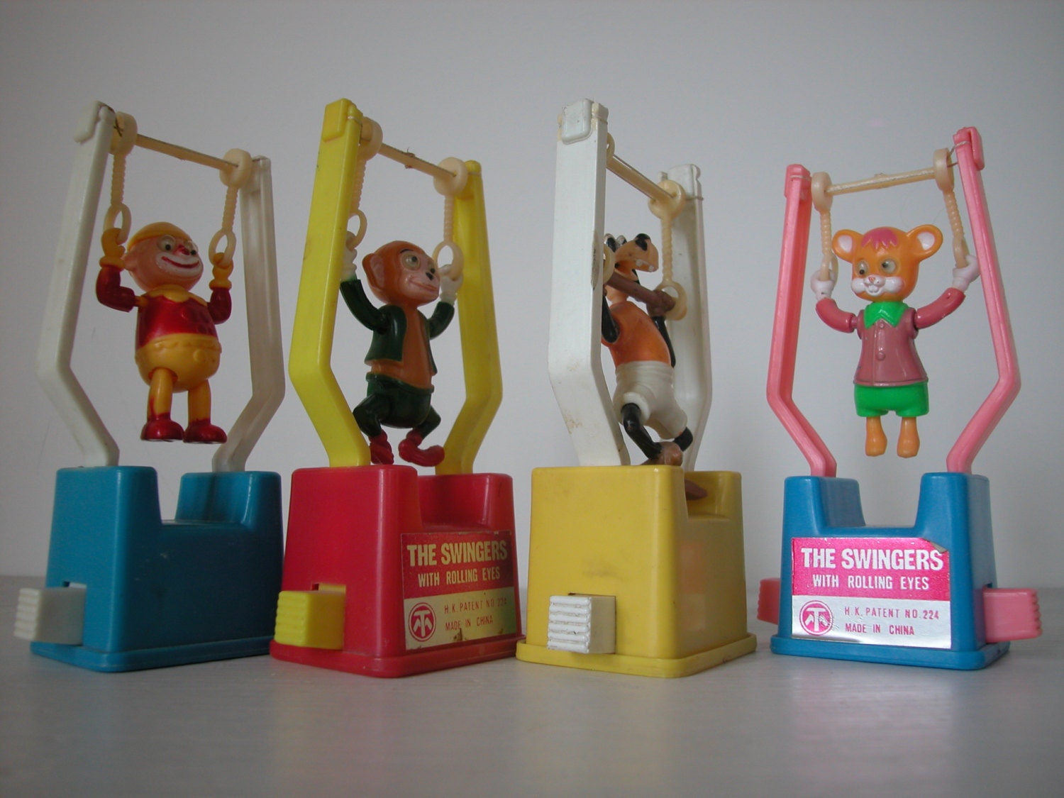 4 vintage trapeze PUSH TOYS 1970s / disney simex swingers