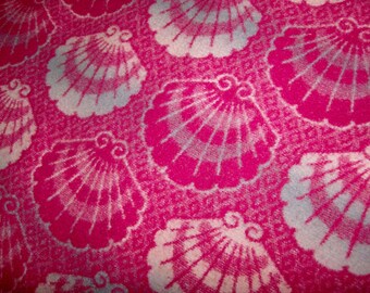 1930s Cotton Shell Pattern Camp Blanket