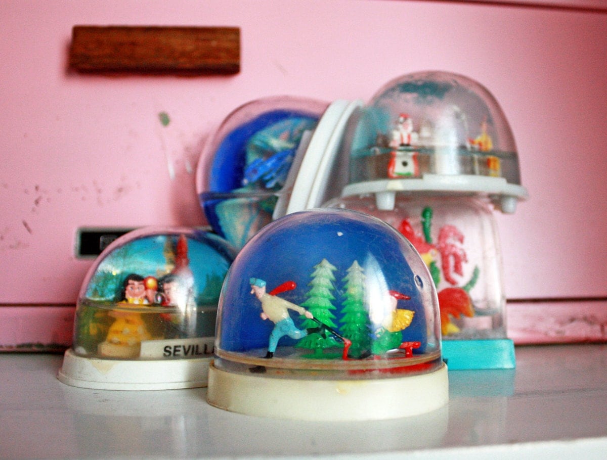 SALE Five Vintage Plastic Souvenir Snow Globes Instant