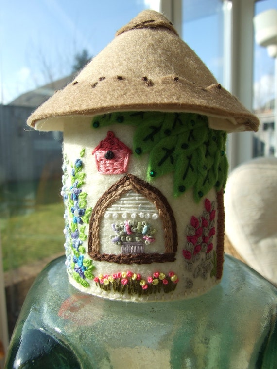 Felt English Country Cottage Ornament / Pin Cushion