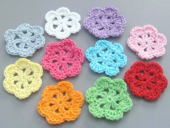 20 Handmade Crochet Flower Appliques... 1.5 inch... 10