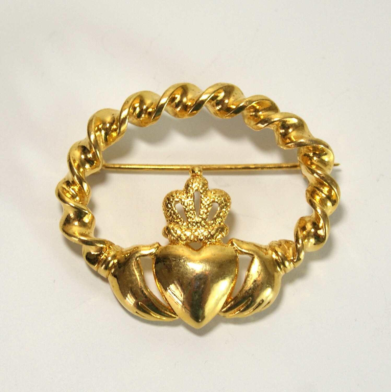 Vintage Gold Claddagh Brooch Pin Irish Ireland