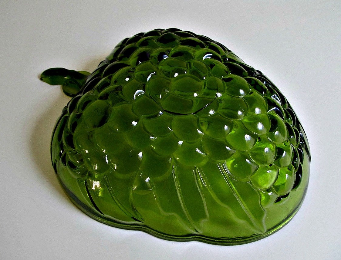 Green Grape Glass Bowl Vintage Mid Century Indiana Glass