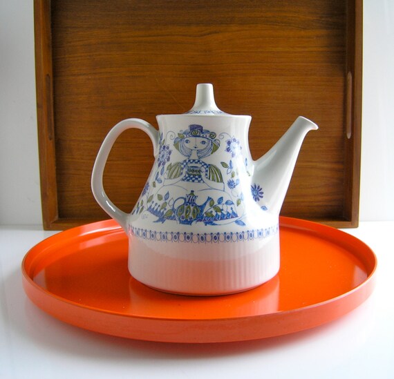 1960s porcelain TURI Design Norway teapot fanciful Lotte