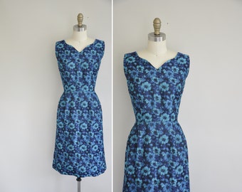 vintage 1950s dress / 50s blue shimmer floral dress / 1950s bombshell dress