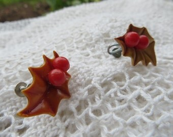 Leaves and Berries Resin or Plastic Screw on Vintage Earrings Brown and Red