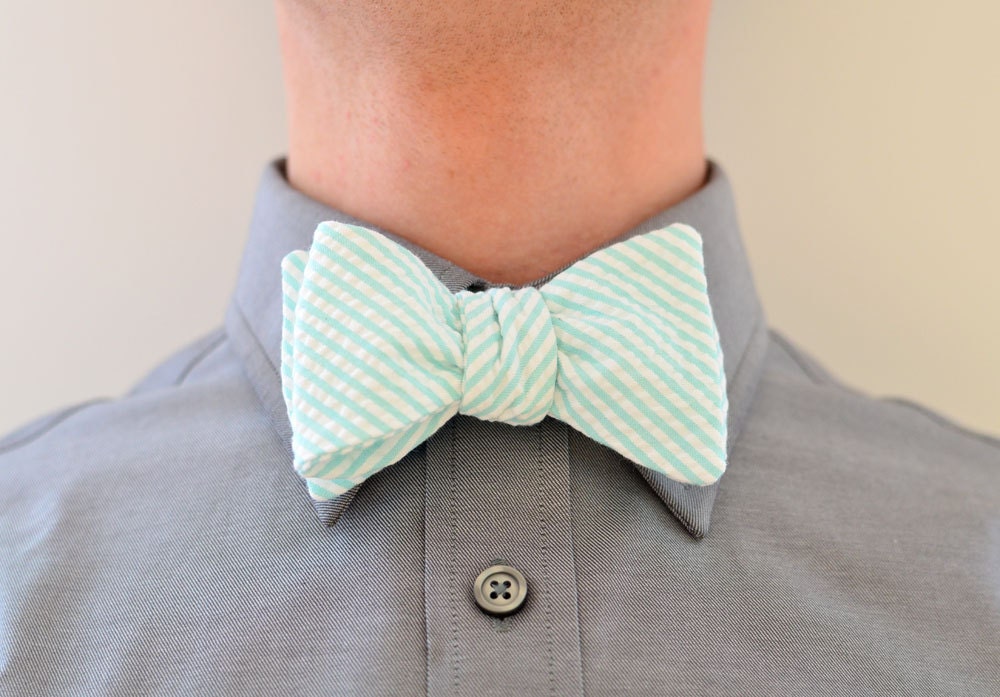 Men's Bow Tie in Carolina Blue Seersucker mint mens