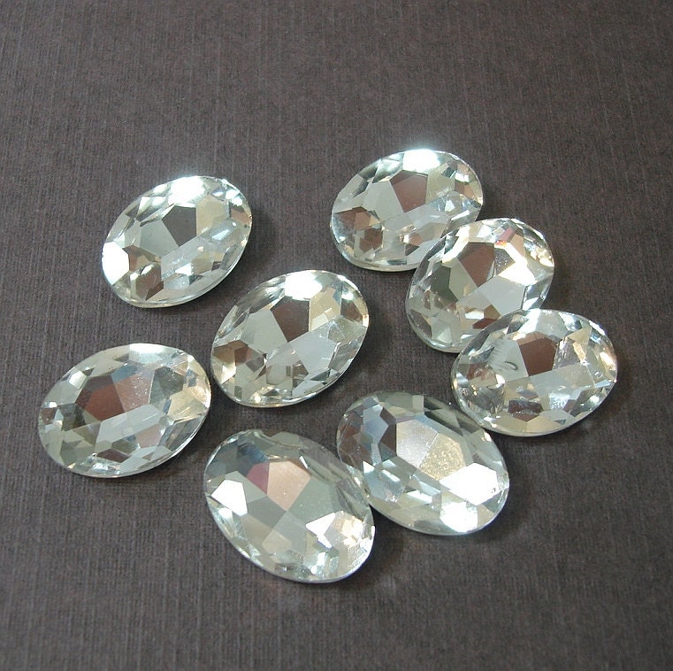 2pcs Vintage Faceted Glass Jewels Clear Oval 18x13mm by barsikmoy