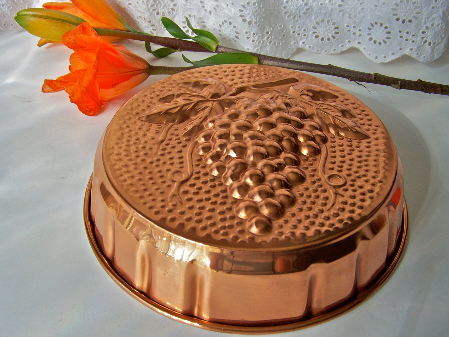 copper kitchen wall mold