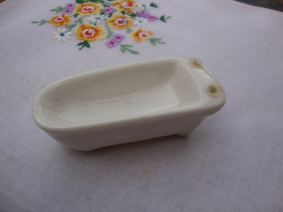 Bath Time Miniature Ceramic Bath Tub Doll Dollhouse Vintage