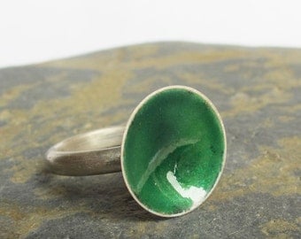 Sterling silver ring with emerald green enamel