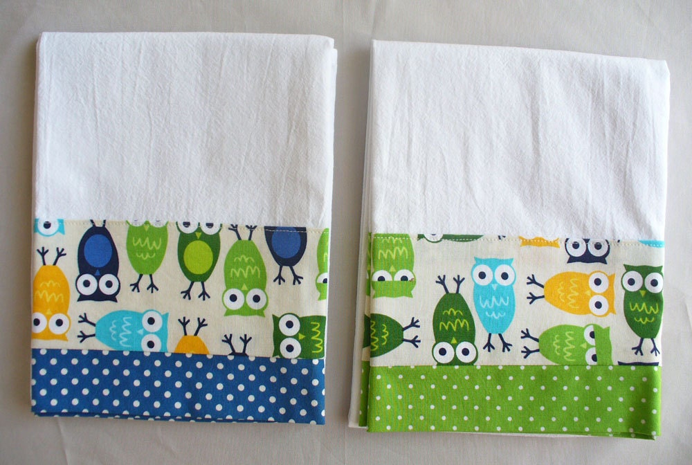 Kitchen towels owls green and blue cotton fabric accent set