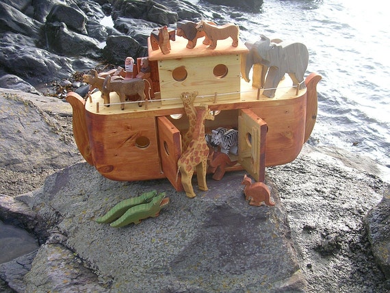 solid wood noah's ark and animals / toy boat / biblical