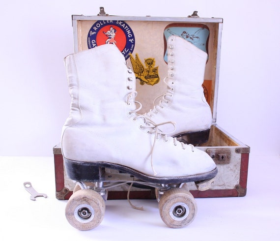Vintage 1950s Women's Roller Skates with Metal Case by riceandbell