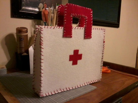 Kid's Playtime Felt Doctor Bag by IFeltItUp on Etsy