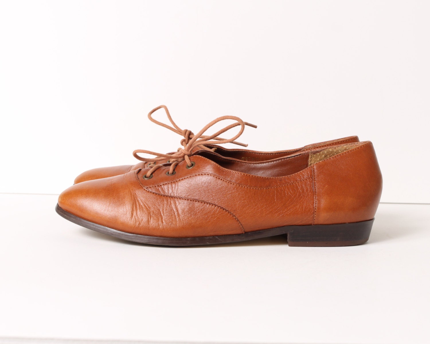shoes cognac color