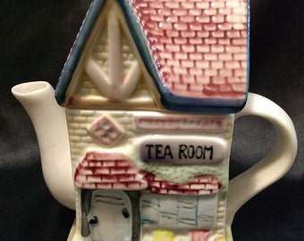 Tea Room Collector Teapot