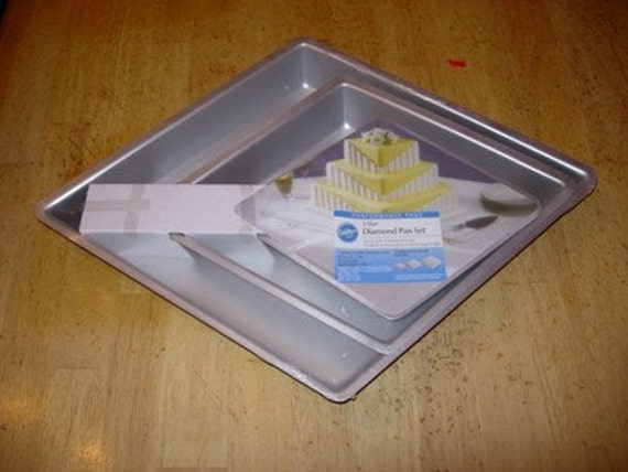 wilton-3-tier-diamond-cake-pan-set