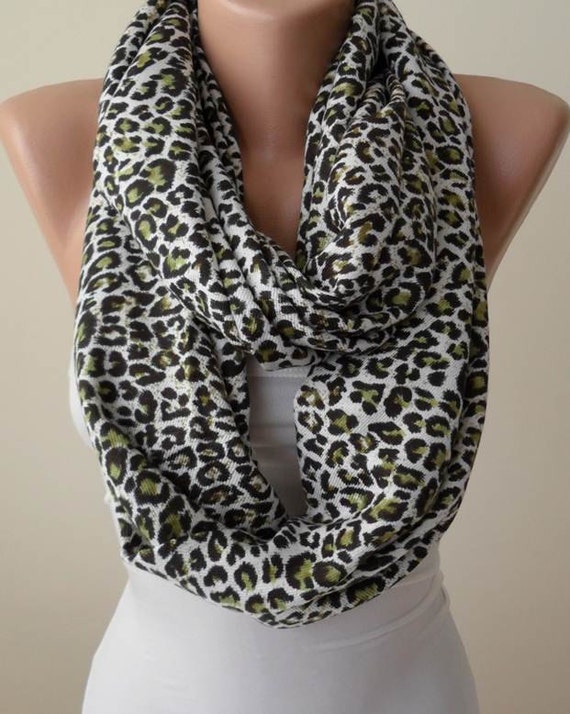 Mother's Day Green Leopard Scarf Soft Cotton Infinity