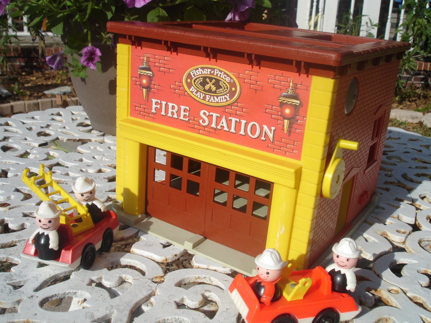 fisher price fire truck toy box