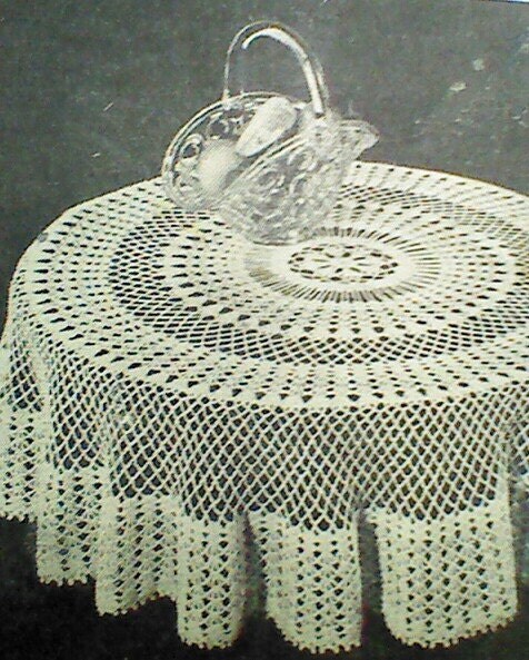 Vintage Crocheted Round Tablecloth Pattern by MAMASPATTERNS