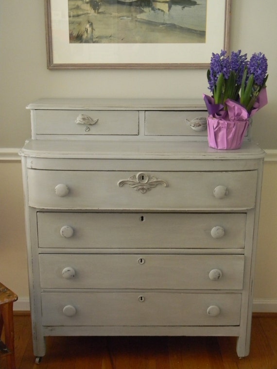 Beautiful Rounded Corner Vintage Dresser