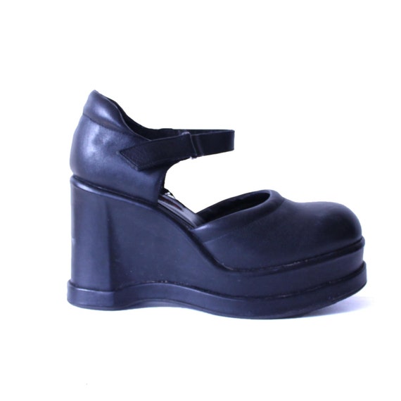 90s Black Mary Jane Platform Shoes 9 Chunky by madisonhartley