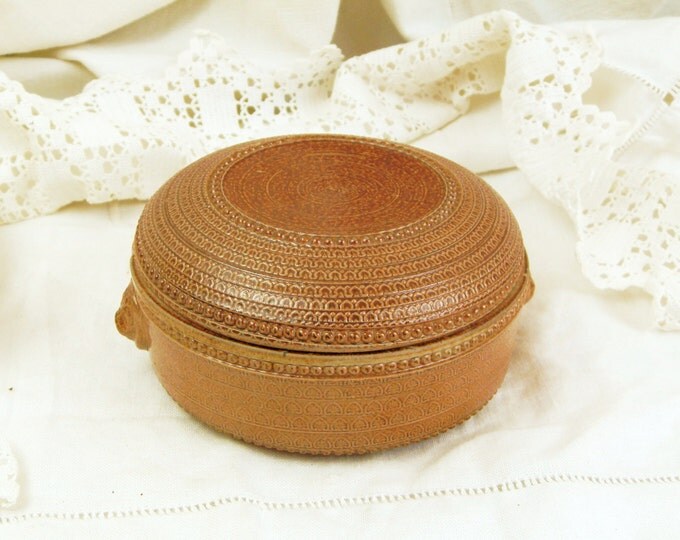 Vintage French Stonware Salt Glazed Trinket Box with Lions Heads / French Rural Decor / Country Decor / Ceramics / European / Retro Home Vintage French Stonware Salt Glazed Trinket Box with Lions Heads / French Rural Decor / Country Decor / Ceramics / European / Retro Home