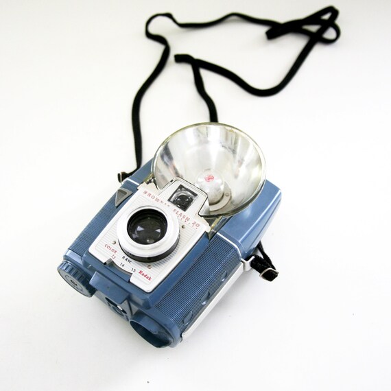 Kodak Brownie Flash 20 camera 620 film type built in flash