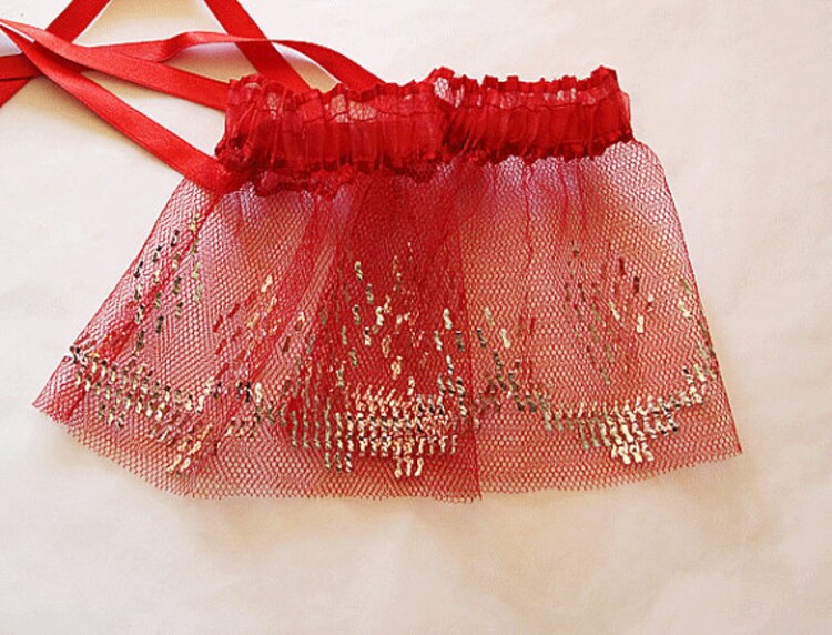 Red Lace Cuffs Bridal Gloves Weddinghand embroidered by ADbrdal