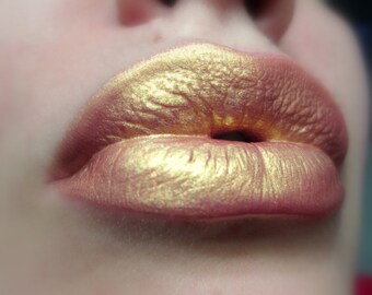 Golden Peach - Holographic Golden with Pink undertone Liquid Lipstick/Lip gloss