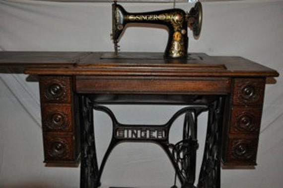 Anitque Singer Sewing Machine with Push Pedal Cabinet and