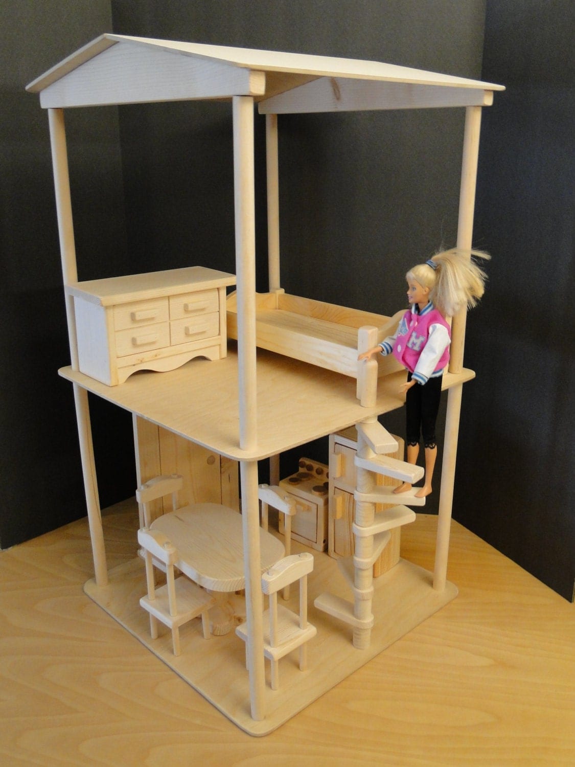 dollhouse furniture for 5 inch dolls