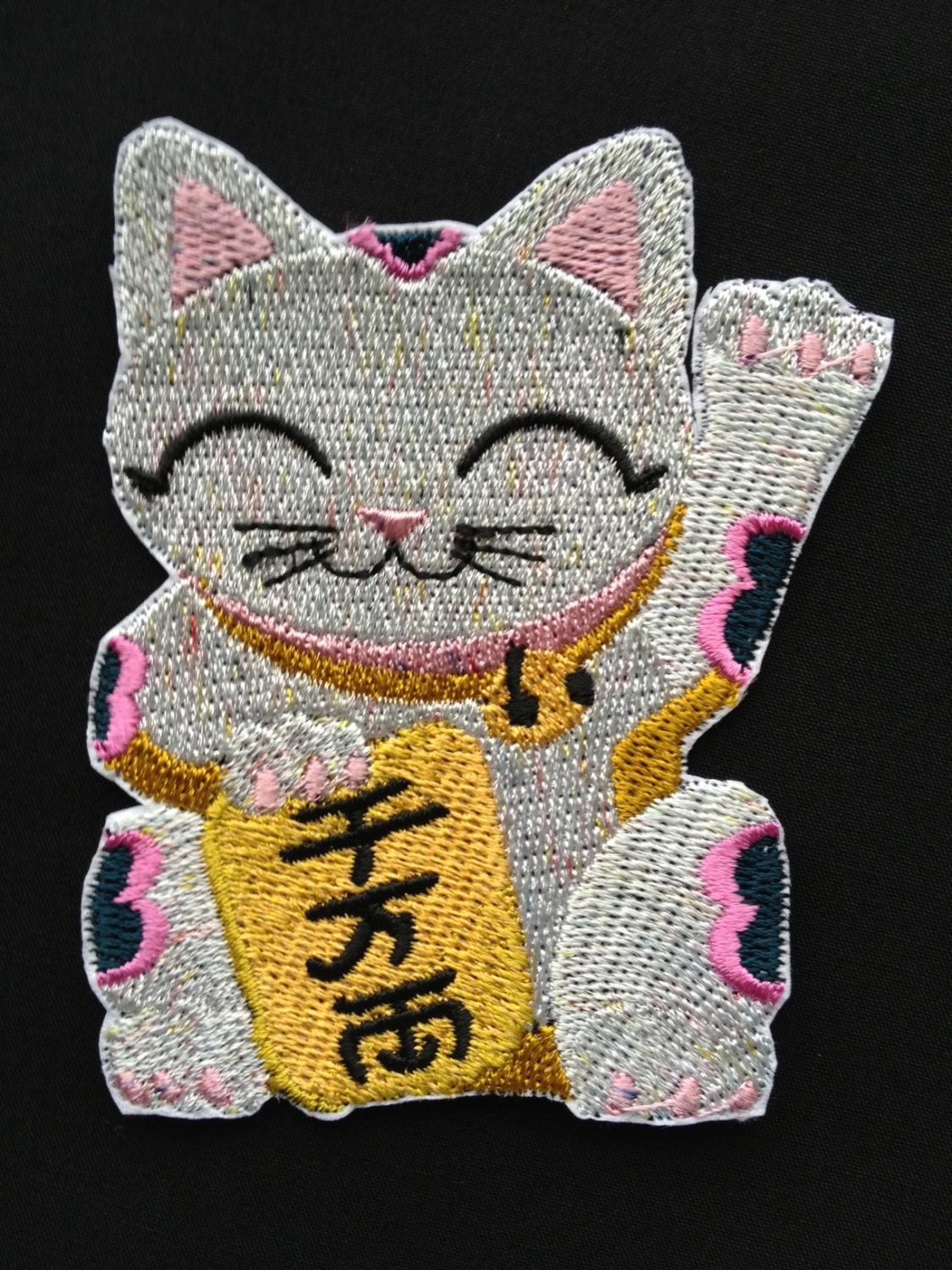 Maneki Neko DIY Patch / iron or sew on / Urban Machine