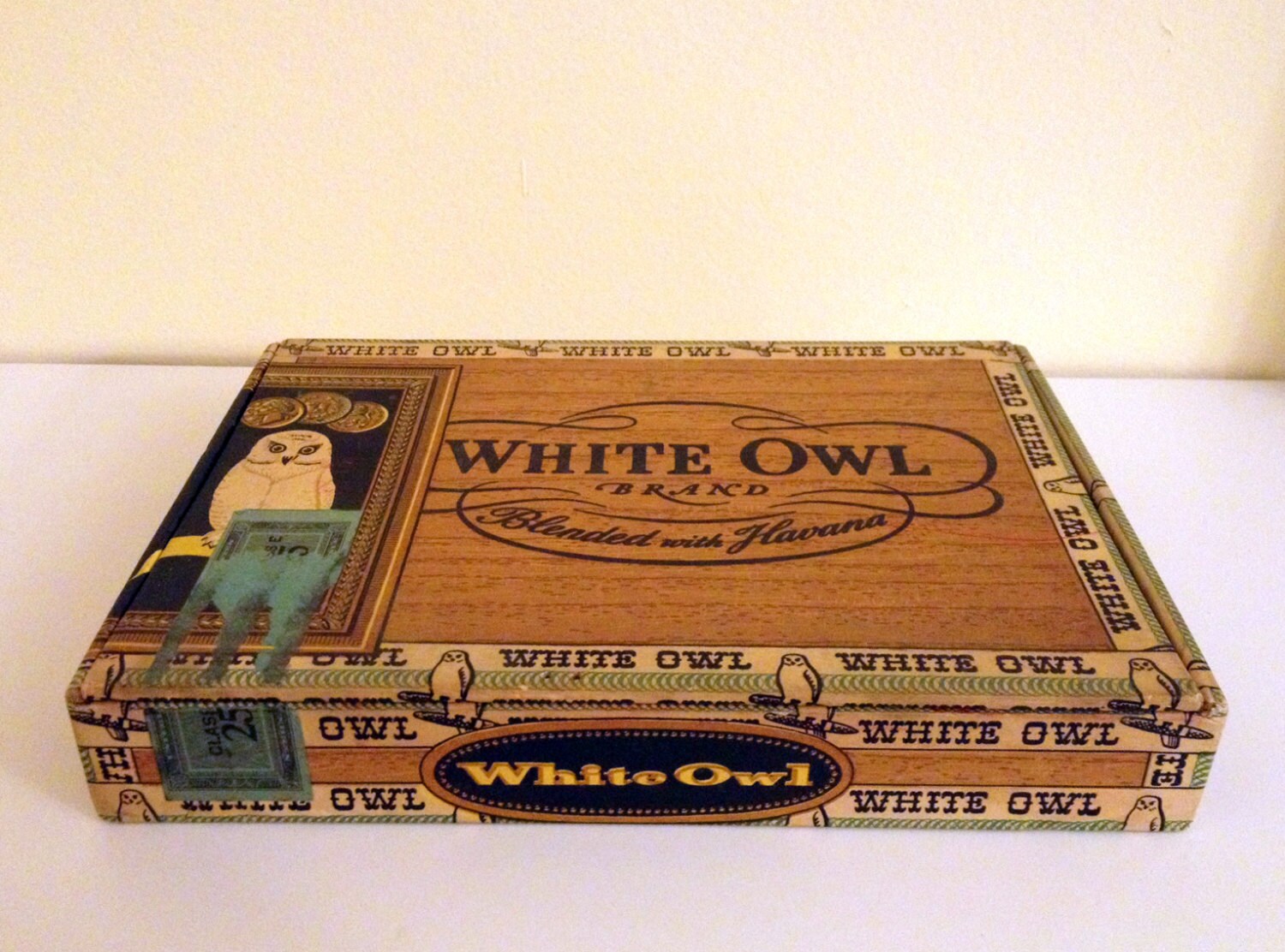 Vintage 1940s White Owl Cigar Box Havana 8506